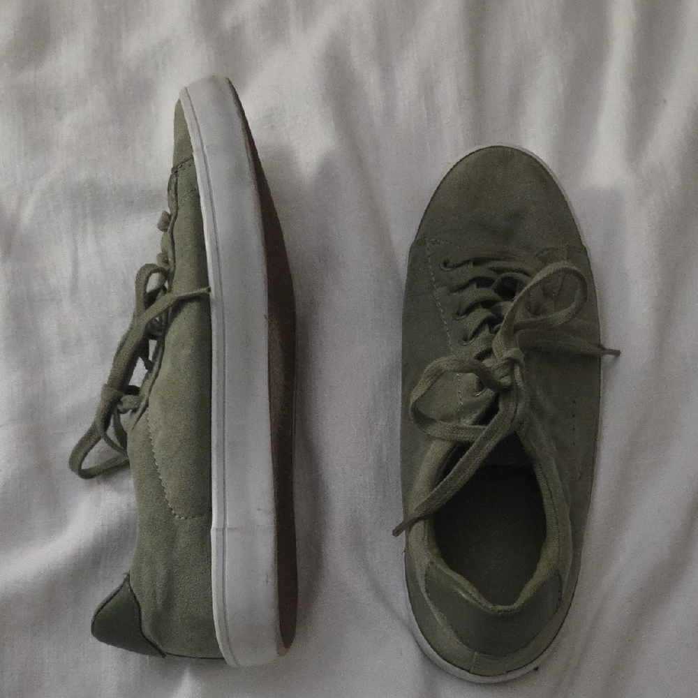 Men's Green Casual Sneakers